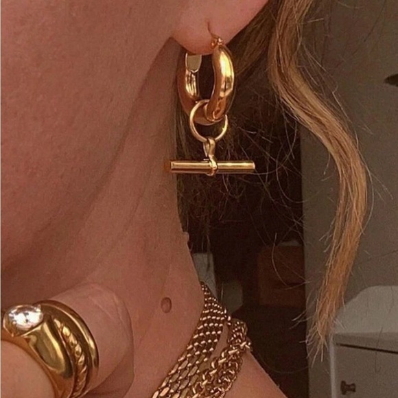 T bar mini gold hoop huggie earrings statement elegant - Picture 3 of 7